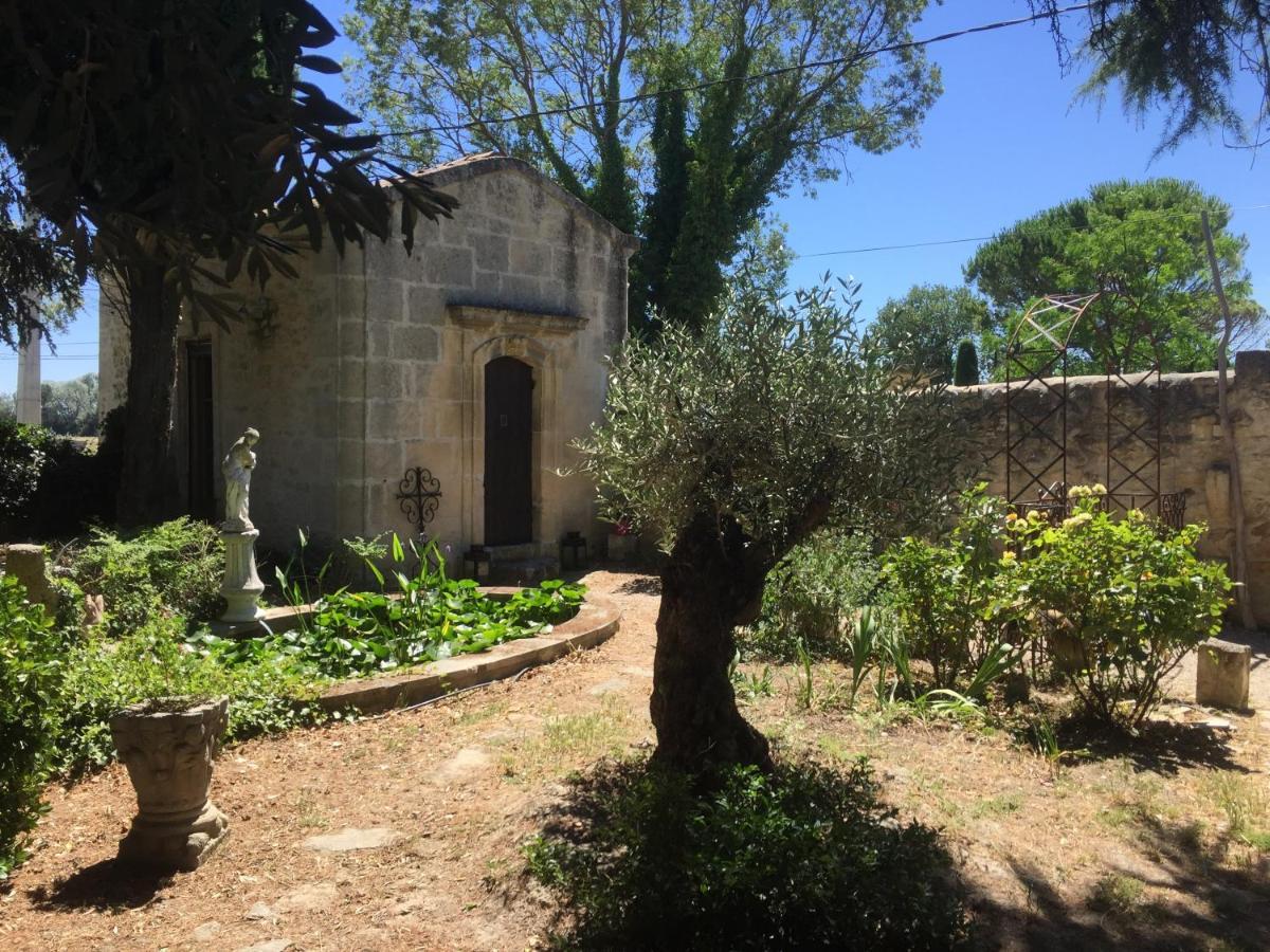 Mas De La Chapelle Sainte-Elisabeth Villa Тараскон Екстериор снимка
