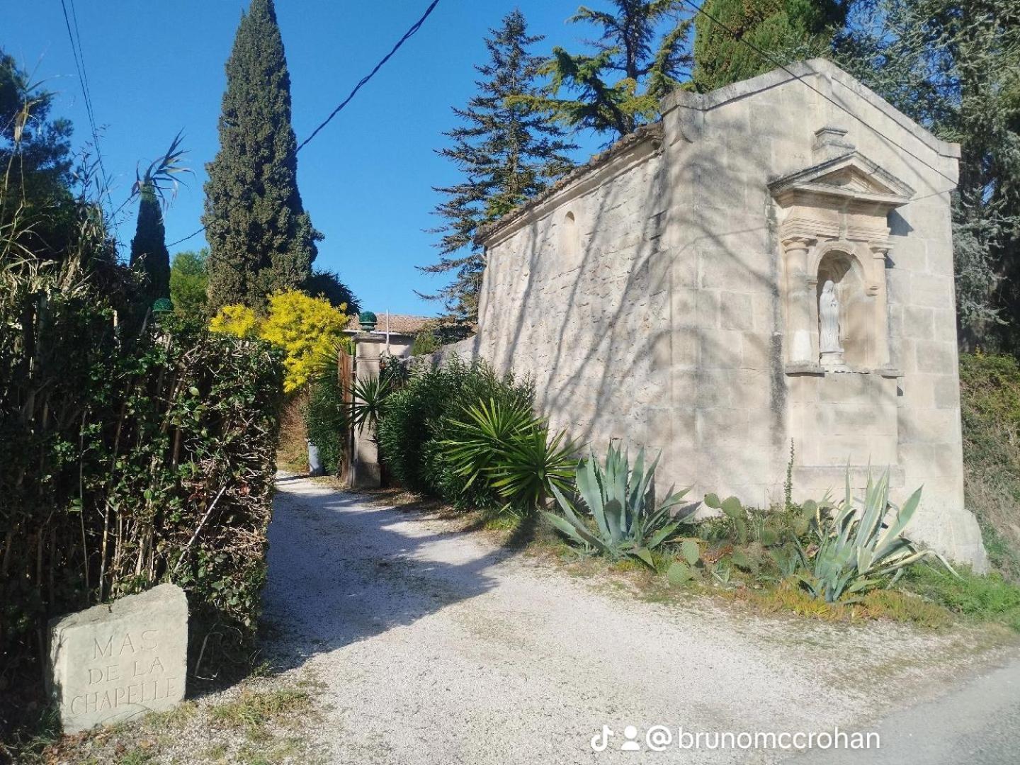 Mas De La Chapelle Sainte-Elisabeth Villa Тараскон Екстериор снимка