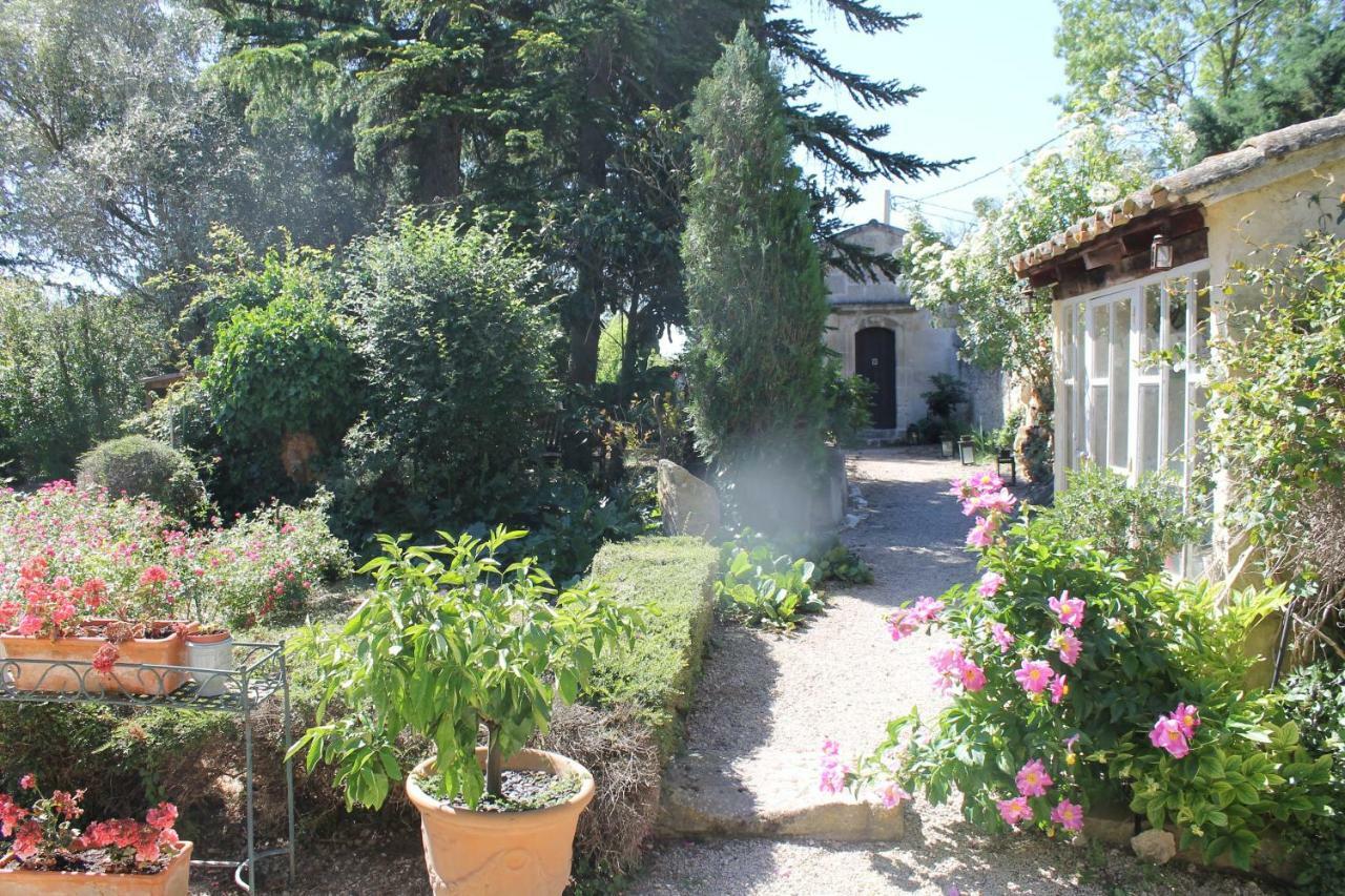 Mas De La Chapelle Sainte-Elisabeth Villa Тараскон Екстериор снимка